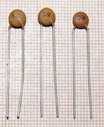 kondensator cermiczny 3,9pF  Cerad  5 szt