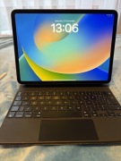 Apple iPad Pro 2018 256GB + Magic Keyboard
