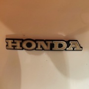 Znaczek motocykl honda z lat 70