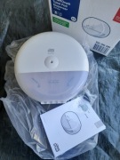 Tork SmartOne dozownik do papieru toalet. w roli