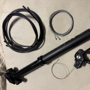 Sztyca  FOX RACING SHOX  Performance Elite 31,6 skok 125 mm + manetka 