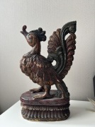 Drewniana rzeźbiona figurka ptaka Garuda (orientalna ozdoba)