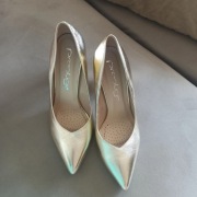 Złote boty skóra obcas