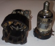 Lampa RV12 P2000 + podstawka