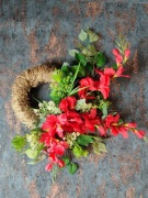 Wianek z czerwonymi mieczykami