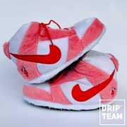 Kapcie Pluszowe Nike Jordan Valentine's Pink - r. 35-45