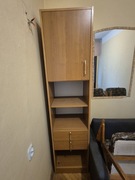 Wąska Drewniana Szafka - Słupek 