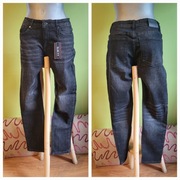 Spodnie firmy McKenzie 