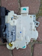 Zamek audi a4 b8 lewy przód 