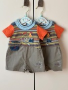 Dwa takie same pirackie rampersy rozm 62 Bliźniaki