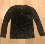 Czarna bluzka welurowa