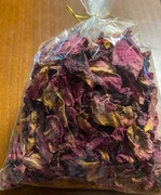 Naturalne płatki róży na herbatkę i do dekoracji