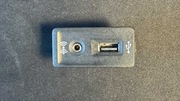 Wejście Adapter Port Gniazdo USB AUX-IN Volkswagen Golf 5G0035222F