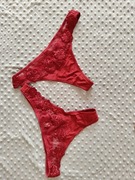 Stringi Triumph 42-44. Cena za 2 szt.