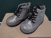 Traperki dla dziewczynki