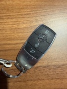 Oryginalny kluczyk pilot Mercedes A1779055504 Q01