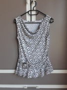 Biała bluzka z baskinką w czarne kwiaty bez rękawów rozmiar S/M koszulka