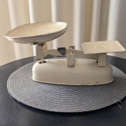 Stara Angielska Waga Kuchenna HARPER Vintage Retro Loft Cream