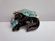 Przypinka wilk kwiaty