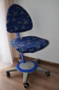 Fotel biurowy dziecięcy obrotowy niebieski Maximmo z regulacją