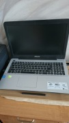 Laptop ASUS  R556R