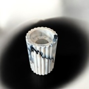 Świecznik z żywicy "kamienny" 7,5 cm