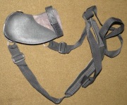 Uniwersalna kabura paralizatora z szelkami pod marynarkę 