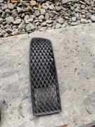 Kratka zderzaka atrapa lewa kierowcy Polo 6n2 III 6N0853665D