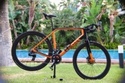 Grail CF SLX 8 eTap L - grawel, szosa