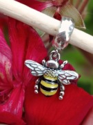 charms zawieszka wisiorek srebro 925 pszczoła