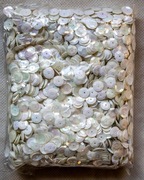 Cekiny ozdobne 9mm białe, klasyczne z tęczowym pobłyskiem