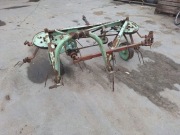 Przetrząsacz do siana karuzela, opryskiwacz 400 litrów 