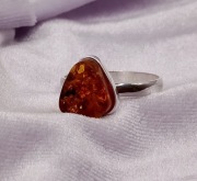 Pierścionek Srebro i Bursztyn