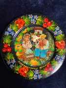 Ręcznie malowany talerz.  Rosja 