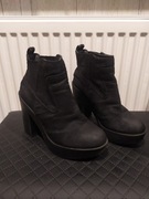Zimowe buty damskie typu botki Pull & Bear 