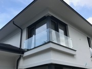 Balustrada szklana na balkon francuski