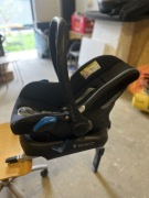 Fotelik z bazą isofix bezwypadkowy!