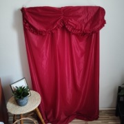 Elegancka bordowa zasłonka typu sztor z lambrekinem – PRL / vintage / retro