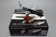 NOWY Samolot Boeing 777-319ER Air New Zealand 1/200 metalowy JC Wings