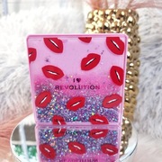 Paletka cieni do powiek firmy revolution 9 odcieni