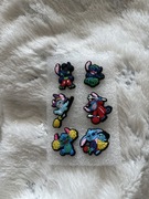 Charmsy do Crocsów przypinki do butów Stich