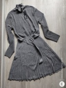 Sukienka prążkowana,dzianinowa,przeplatana srebrną nicią,wiskoza85 % Esprit