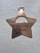 Metalowy otwieracz do butelek  brelok lub zawieszka  "Christmas Spirits"  
