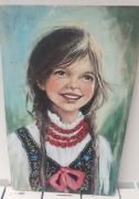 Dziewczynka malowana farbami akrylowymi na desce bukowej 