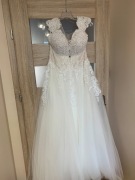 Suknia ślubna plus size