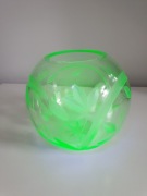 Uranowy kryształowy duży szlifowany wazon Art Deco szkło uranowe