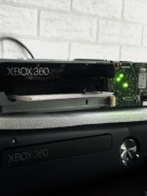 Dwa xbox’y 360 na części