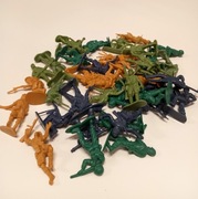 Żołnierzyki plastikowe