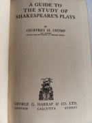 G.A. Crump - A guide to The study of Shakespeare’s plays