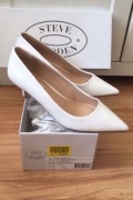 Szpilki niskie białe ślubne Steve Madden 